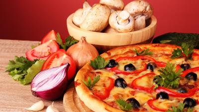 Pizza cheese paprika onions tomato components parsley 4k wallpaper