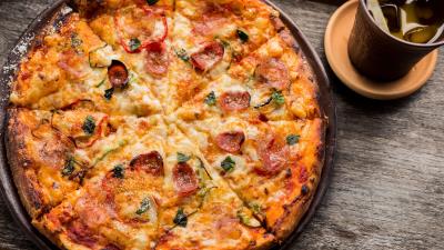 Pizza pastry appetizing 4k wallpaper