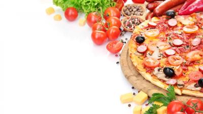 Pizza vegetables tasty ready 4k wallpaper