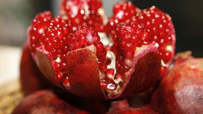Pomegranate fruit ripe berries 4k wallpaper