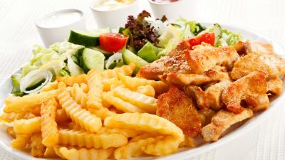 Potato dish salad meat spices 4k wallpaper