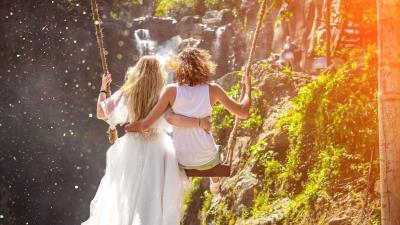 Couple swing love 4k wallpaper