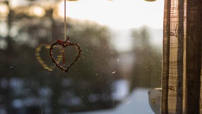 Heart decoration crafts 4k wallpaper