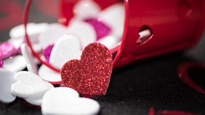 Heart sparkles glitter 4k wallpaper