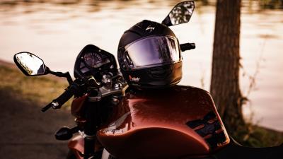 Helmet motorcycle honda 4k wallpaper
