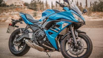 Kawasaki motorcycle bike 4k wallpaper