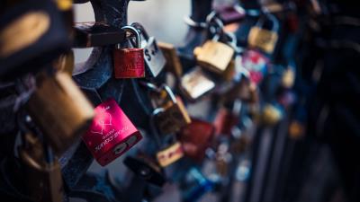 Locks love hearts 4k wallpaper