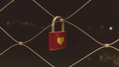 Love heart castle 4k wallpaper