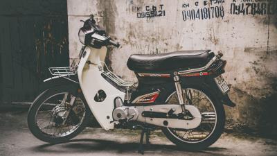 Motorcycle bike side view 4k wallpaper