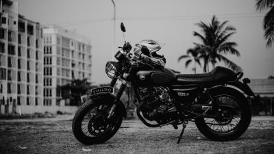 Motorcycle helmet bw 4k wallpaper