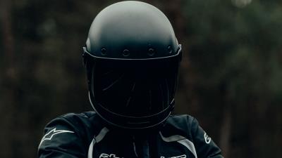 Motorcyclist helmet steering wheel 4k wallpaper