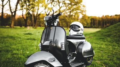 Piaggio scooter bike 4k wallpaper