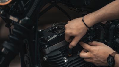 Repair motorcycle hands 4k wallpaper