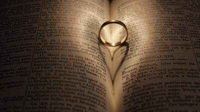 Ring wedding book 4k wallpaper