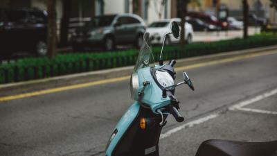 Scooter moped steering wheel 4k wallpaper