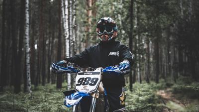 Yamaha motorcycle bike image 4k wallpaper