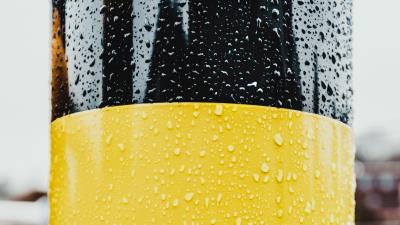 Pillar drops surface 4k wallpaper