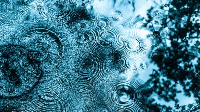 Water surface circles 4k wallpaper