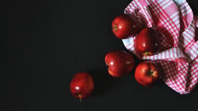 Apples towel fruit ripe 4k wallpaper