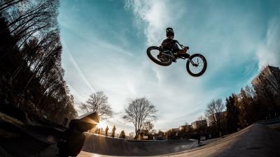 Cyclist trick bicycle 4k wallpaper