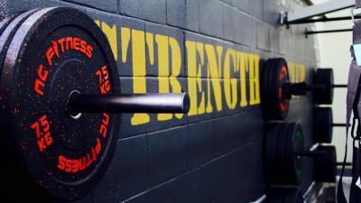 Gym disks weight bodybuilding 4k wallpaper