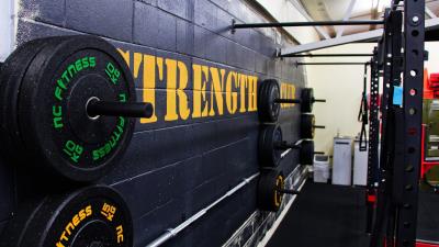 Gym weightlifting disks 4k wallpaper