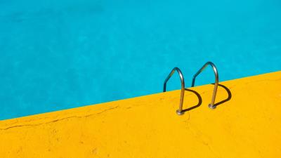 Handrail swimming pool water minimalism 4k wallpaper