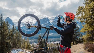Man mountain bike bike 4k wallpaper