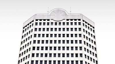 Minimalism building facade 4k wallpaper