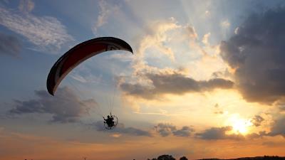 Paraglider flight sky sunset 4k wallpaper