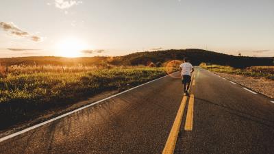 Road man run 4k wallpaper