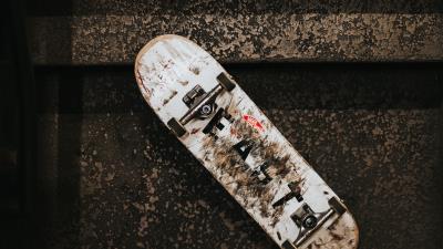 Skateboard ladder wheels dirty 4k wallpaper