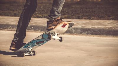 Skateboard sneakers sports 4k wallpaper