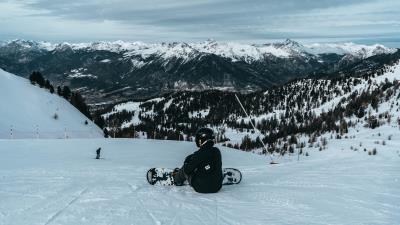 Snowboarder snowboard snow 4k wallpaper