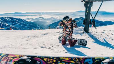 Snowboarder snowboarding mountain snow 4k wallpaper