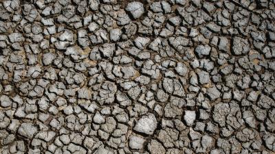 Earth dry cracked 4k wallpaper