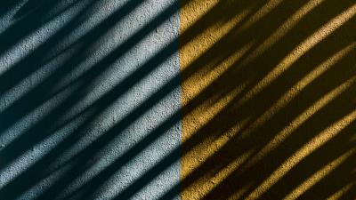 Wall strip shadows 4k wallpaper