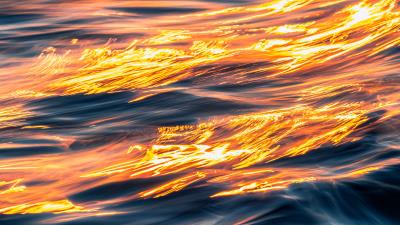 Waves gleam ripples 4k wallpaper