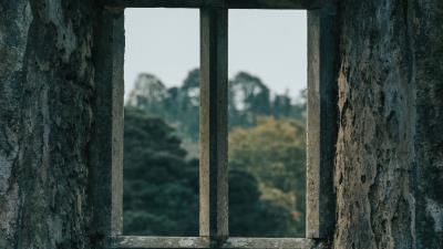 Window walls old 4k wallpaper