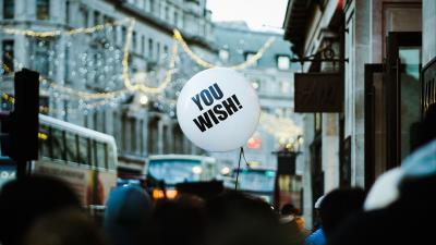 Balloon inscription city 4k wallpaper