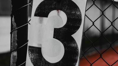 Figure three inscription 4k wallpaper