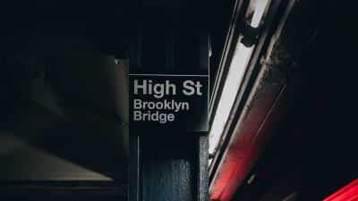 Metro station inscription 4k wallpaper