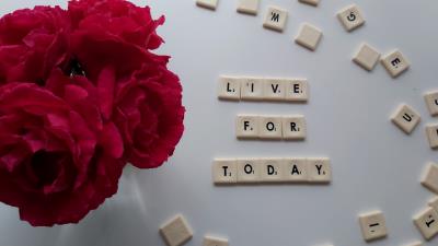 Motivation cubes inscription 4k wallpaper