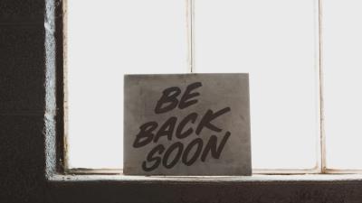 Plate inscription window 4k wallpaper