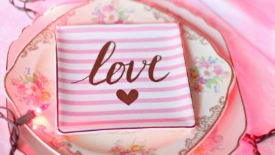 Plate love inscription heart pink 4k wallpaper