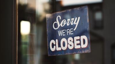 Signboard inscription closed 4k wallpaper