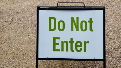 Warning phrase inscription 4k wallpaper