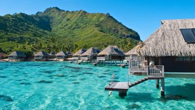 Tropics sea bungalows 4k wallpaper