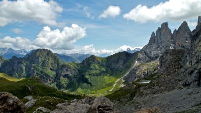 Valley mountains rocks 4k wallpaper