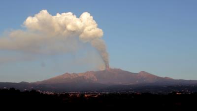 Volcano mount etna sicily magnitude earthquake 4k wallpaper